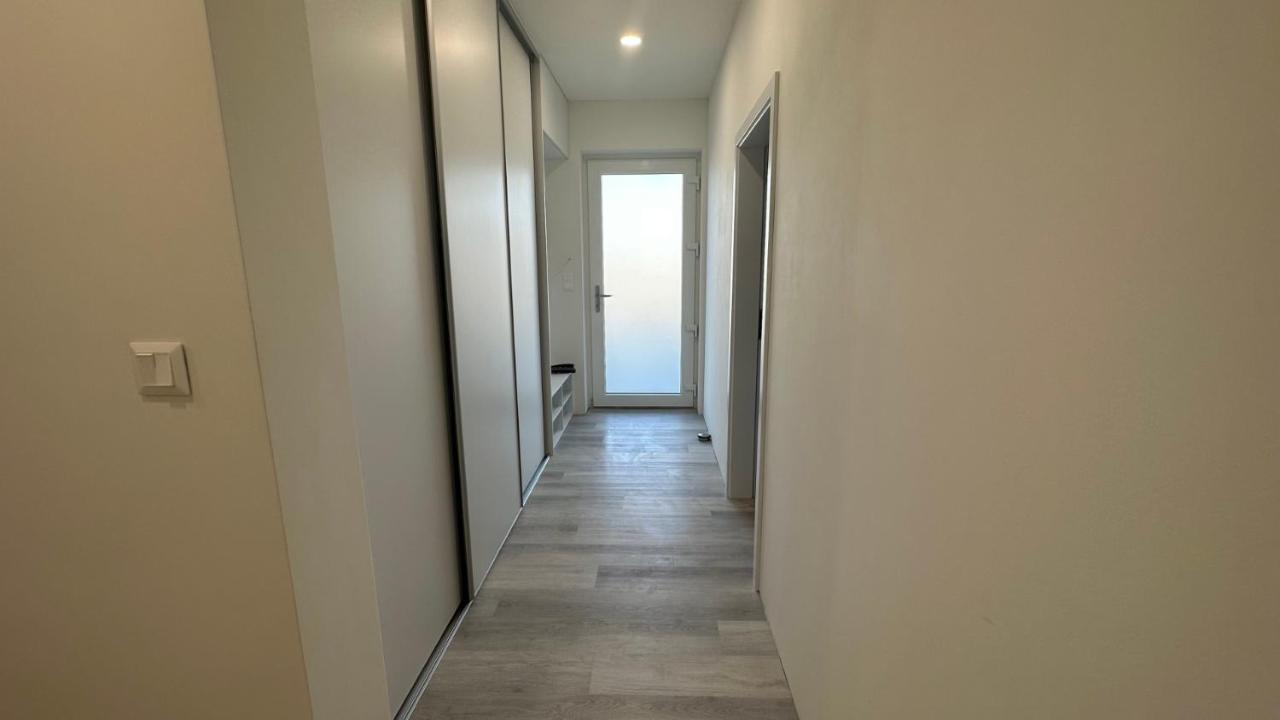 Klimatizovany Apartmanovy Dom S Virivkou, 9A 塞内奇 外观 照片